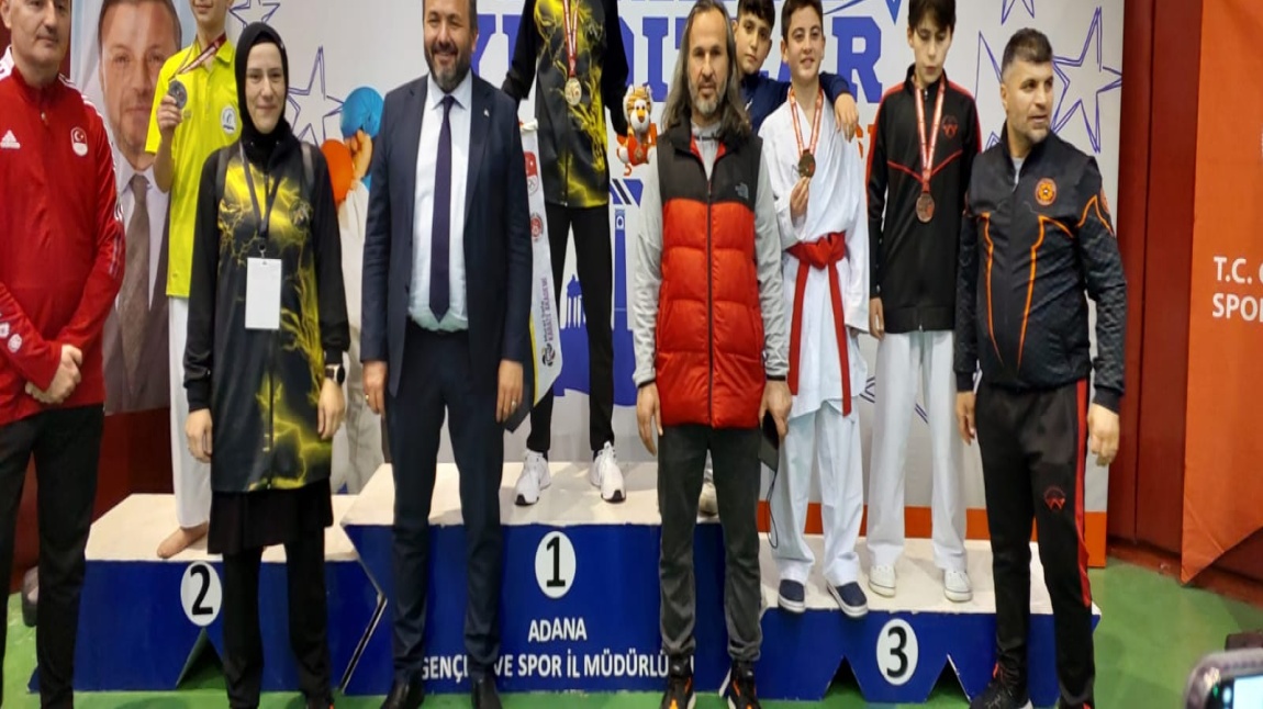 7B Sınıfı Öğrencimiz Mahmut Eroğlu Türkiye Yıldızlar Karate Şampiyonası Müsabakasında Kumite de 3. oldu
